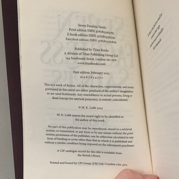 Seven Faceless Saints Fairyloot Edition Signed Hardcover Book - Picture 10 of 10